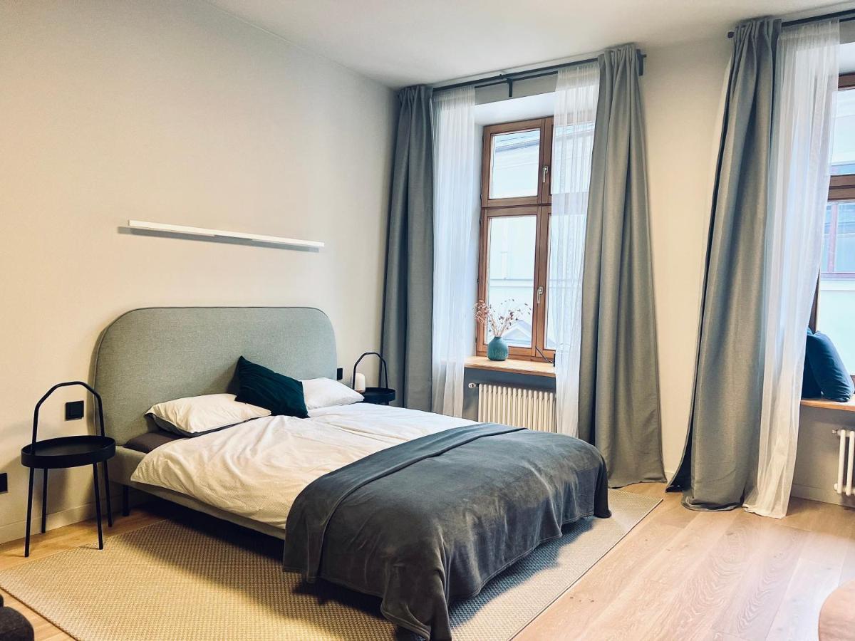 Stylish New Apartment In Riga Old Town - City Centre, Self Check-In, Walkable To Major Attractions Kültér fotó